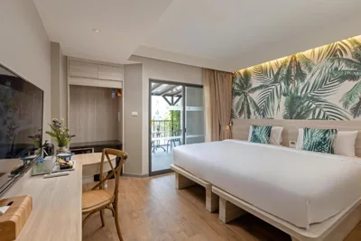 Studio mit großer Terrasse — Sawaddi Patong Resort & Spa by Tolani